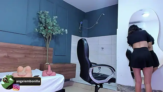 Snapshot of megan_morgan01 chatting on October 1, 11:49 am megan morgan01 online show from October 1, 11:49 am