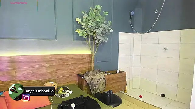 megan morgan01 online show from March 24, 11:15 am