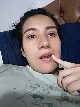 Hellen Alex online show from May 4, 1:18 pm