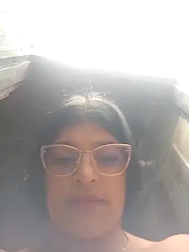 naughty-girl01 online show from February 22, 4:40 pm