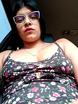 naughty-girl01 online show from February 26, 1:52 pm