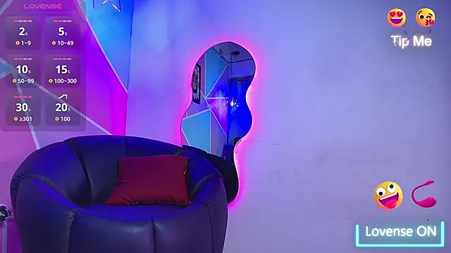 Snapshot of max_ashley_mds chatting on October 4, 8:40 pm max ashley mds online show from October 4, 8:40 pm