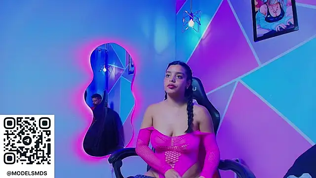 Snapshot of max_ashley_mds chatting on October 24, 1:51 pm max ashley mds online show from October 24, 1:51 pm