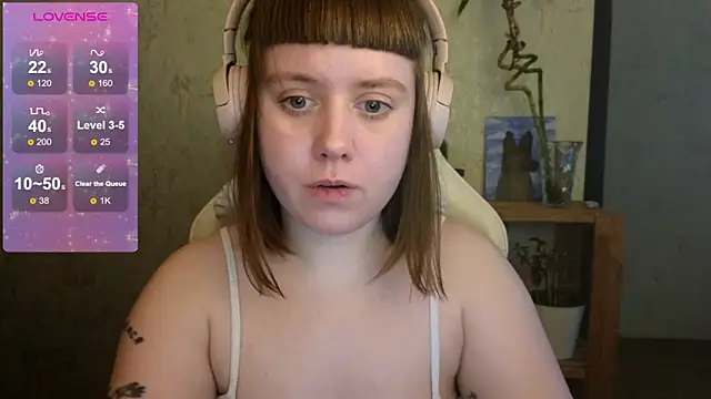 June shy0 online show from February 1, 7:47 am
