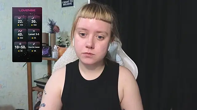 June shy0 online show from October 31, 6:58 am