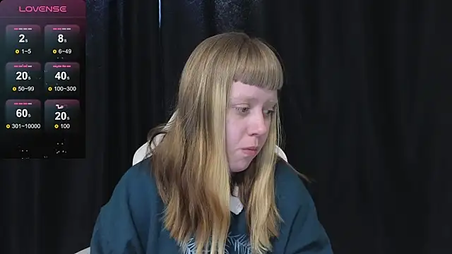 Snapshot of June_shy0 chatting on April 12, 7:46 am June shy0 online show from April 12, 7:46 am