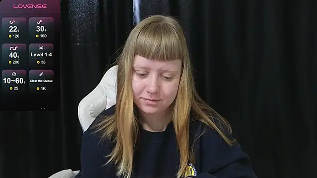 Snapshot of June_shy0 chatting on April 18, 6:50 am June shy0 online show from April 18, 6:50 am