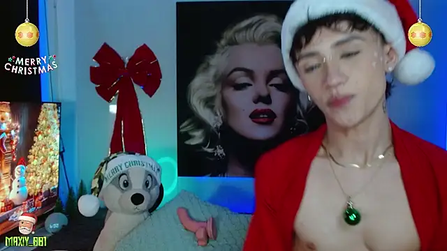 Snapshot of maxiy_001 chatting on December 21, 11:33 am maxiy 001 online show from December 21, 11:33 am