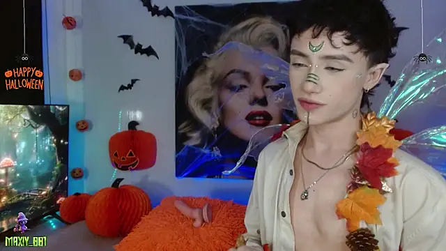 Snapshot of maxiy_001 chatting on October 3, 6:43 am maxiy 001 online show from October 3, 6:43 am