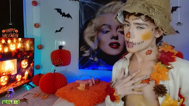 Snapshot of maxiy_001 chatting on October 14, 7:53 am maxiy 001 online show from October 14, 7:53 am