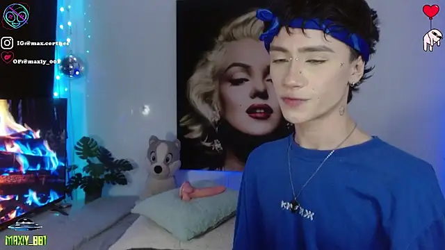 maxiy 001 online show from March 8, 7:39 pm