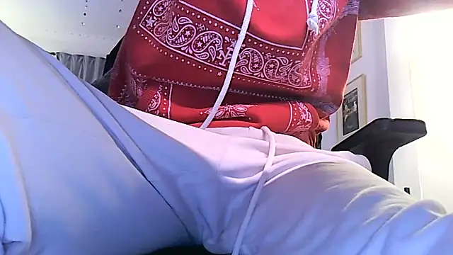 Snapshot of Bigone_uncut chatting on February 21, 4:24 am Bigone uncut online show from February 21, 4:24 am