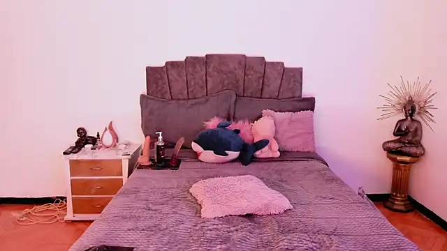 billiesimons2 online show from December 9, 7:07 pm