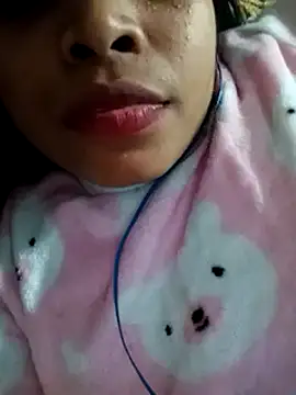 Snapshot of Queen_suman chatting on December 11, 1:06 pm Queen suman online show from December 11, 1:06 pm