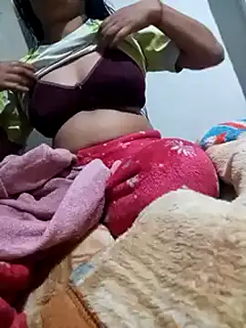 Snapshot of Queen_suman chatting on March 4, 8:24 am Queen suman online show from March 4, 8:24 am