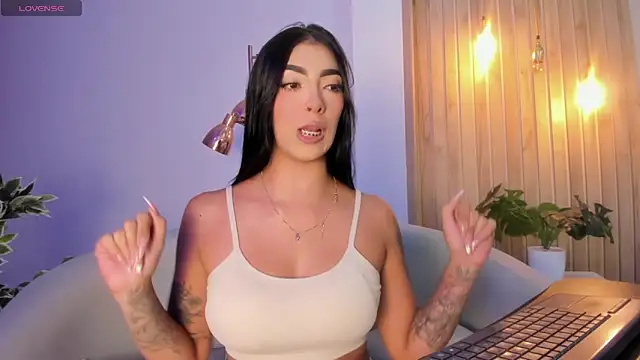 AriRobert  online show from October 6, 3:15 am