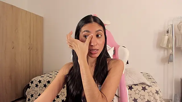 Snapshot of Sweetnaughtygirl_ chatting on March 9, 6:06 am Sweetnaughtygirl online show from March 9, 6:06 am