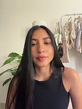 Snapshot of Sweetnaughtygirl_ chatting on April 15, 12:17 am Sweetnaughtygirl online show from April 15, 12:17 am