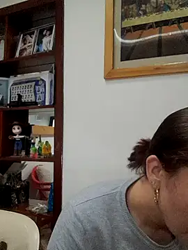 Snapshot of skayhot_ chatting on February 18, 11:50 am skayhot online show from February 18, 11:50 am