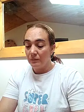 Snapshot of skayhot_ chatting on February 21, 1:45 pm skayhot online show from February 21, 1:45 pm