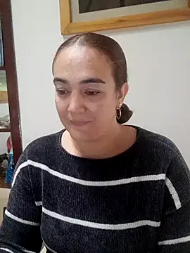 Snapshot of skayhot_ chatting on February 23, 12:13 pm skayhot online show from February 23, 12:13 pm