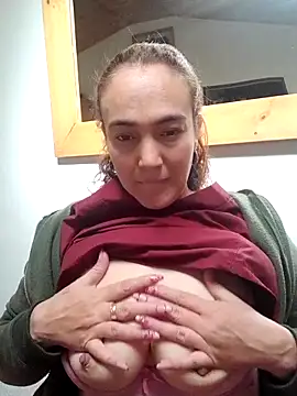 Snapshot of skayhot_ chatting on February 27, 1:55 pm skayhot online show from February 27, 1:55 pm