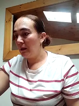 skayhot  online show from May 14, 1:18 pm