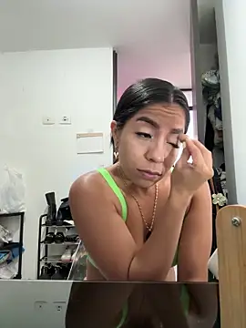 Snapshot of Mia_Gothzx chatting on May 16, 11:42 am Mia Gothzx online show from May 16, 11:42 am