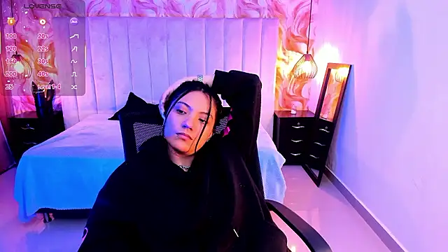 Snapshot of miichael_black chatting on March 8, 6:01 pm miichael black online show from March 8, 6:01 pm