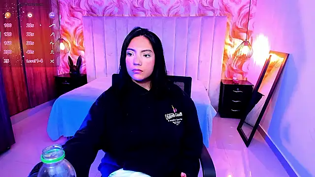 Snapshot of miichael_black chatting on March 13, 1:23 am miichael black online show from March 13, 1:23 am