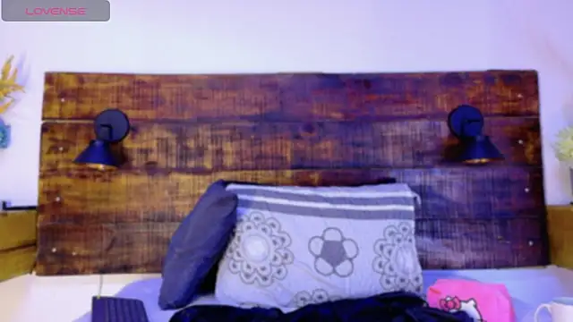 Snapshot of Celeste_sanz chatting on April 5, 10:12 am Celeste sanz online show from April 5, 10:12 am
