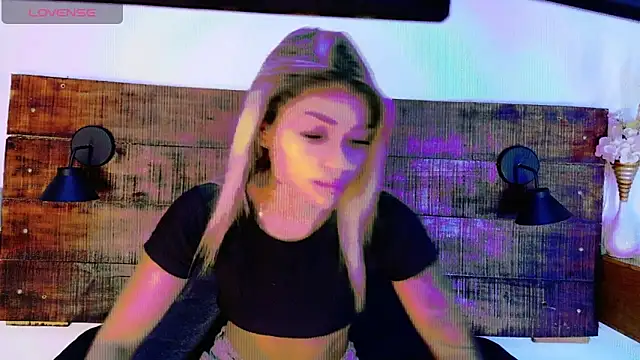Snapshot of Celeste_sanz chatting on May 12, 10:56 am Celeste sanz online show from May 12, 10:56 am