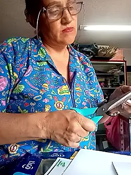 Snapshot of Edged_Hot69 chatting on March 4, 12:33 pm Edged Hot69 online show from March 4, 12:33 pm