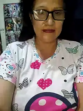 Snapshot of Edged_Hot69 chatting on April 8, 2:44 am Edged Hot69 online show from April 8, 2:44 am