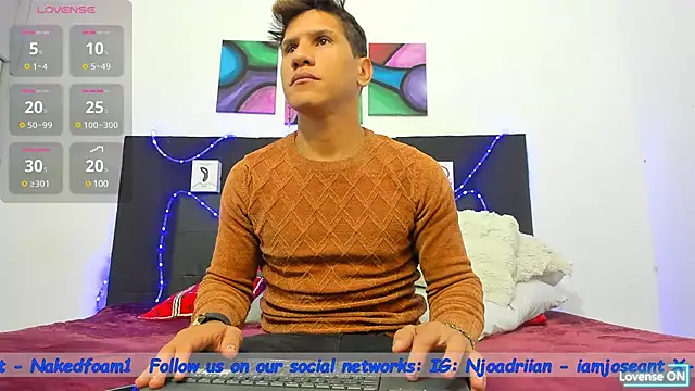 Snapshot of toyboys1 chatting on January 10, 3:50 am toyboys1 online show from January 10, 3:50 am
