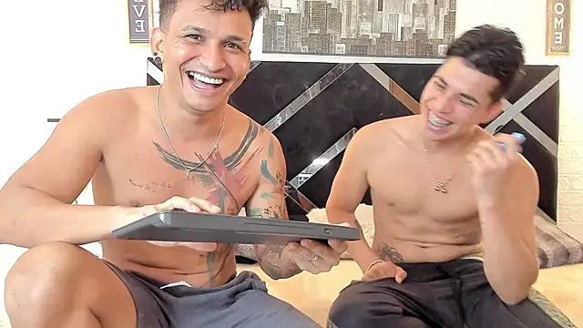 toyboys1 online show from February 10, 4:05 am