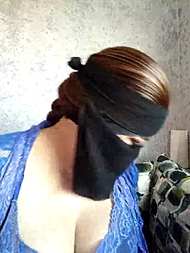 Cat Sharisa online show from November 9, 9:40 am