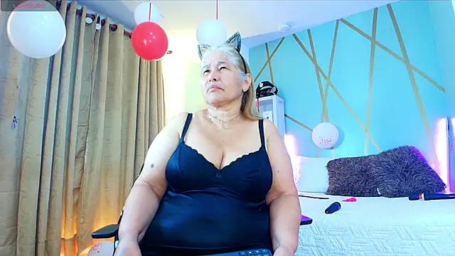 girl amada online show from September 20, 3:18 am