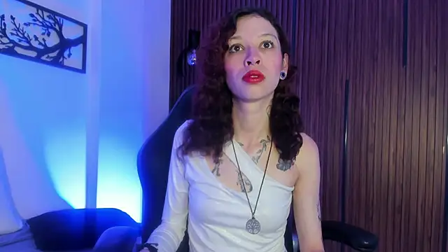 Cloe Evans1 online show from November 16, 1:28 pm