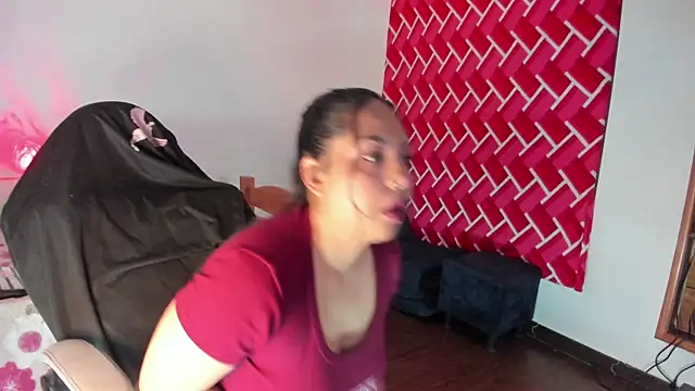 emiily15   online show from May 24, 6:57 pm