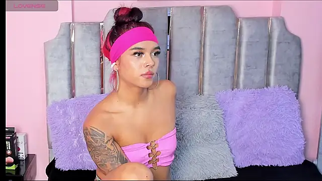 karol noa online show from February 19, 9:39 am