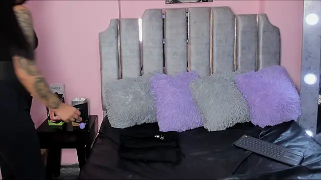 karol noa online show from February 26, 3:21 am