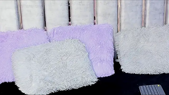 karol noa online show from March 4, 9:29 am