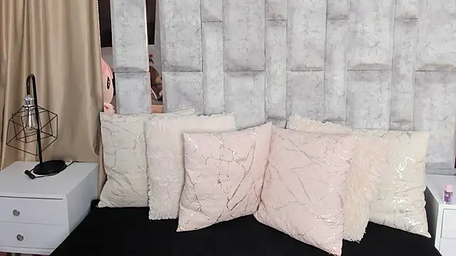 karol noa online show from September 9, 11:32 am