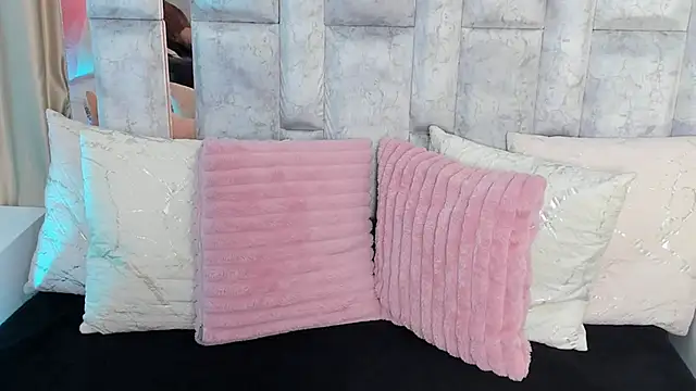 karol noa online show from September 26, 12:42 pm