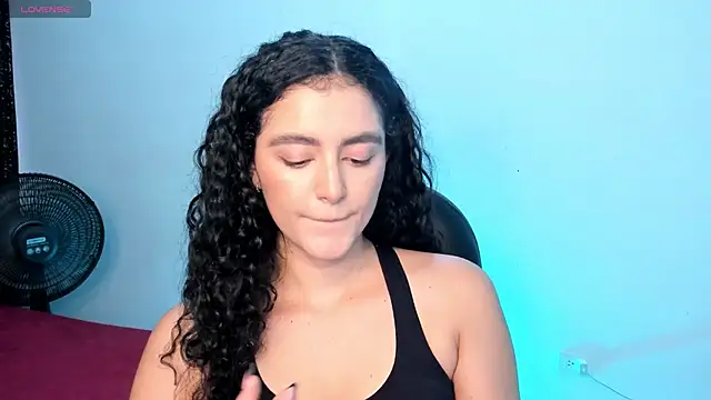 Snapshot of Adhara-zanne chatting on July 10, 9:17 pm Adhara-zanne online show from July 10, 9:17 pm