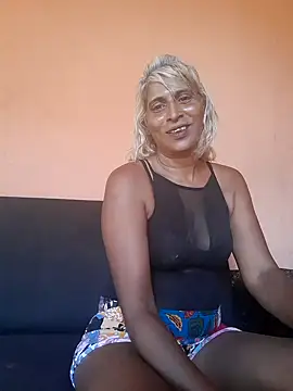 Snapshot of Goodgirlsue_77 chatting on February 4, 2:53 pm Goodgirlsue 77 online show from February 4, 2:53 pm