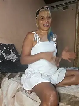 Snapshot of Goodgirlsue_77 chatting on October 25, 5:30 pm Goodgirlsue 77 online show from October 25, 5:30 pm