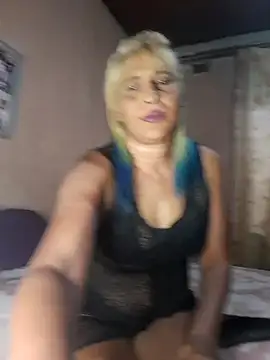 Snapshot of Goodgirlsue_77 chatting on October 31, 4:08 pm Goodgirlsue 77 online show from October 31, 4:08 pm