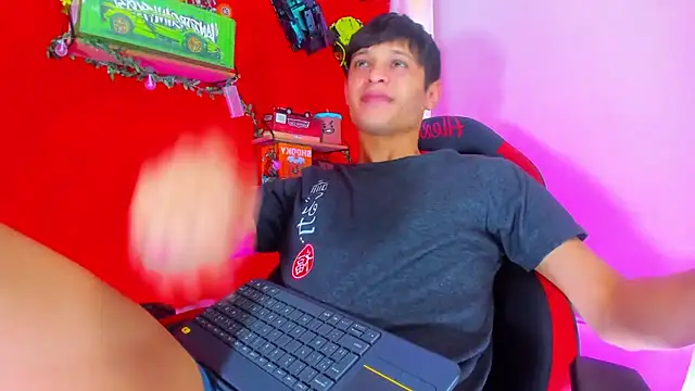 LilOwen  online show from September 22, 5:04 pm